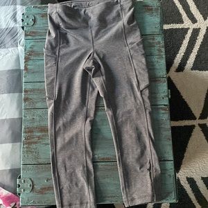 Lululemon Crop Gray leggings